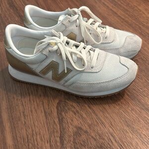 New Balance x  J. Crew 620’s Women's Sneakers  Off White & Gold Size 7 EUC